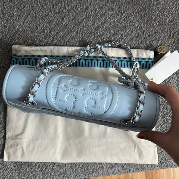 SOLD- Authentic brand new with tag Tory Burch blue Fleming chain shoulder bag - Picture 7 of 9